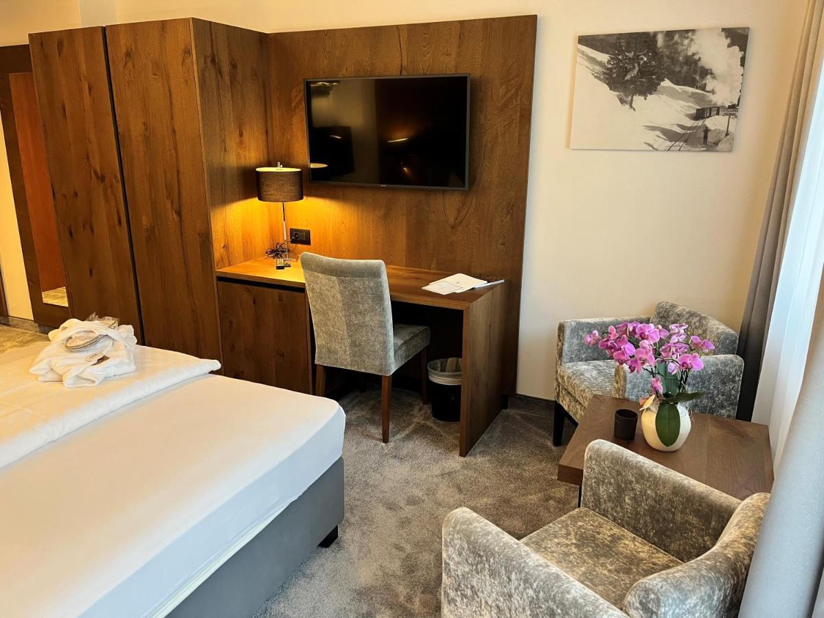 Aaritz Hotel 4*